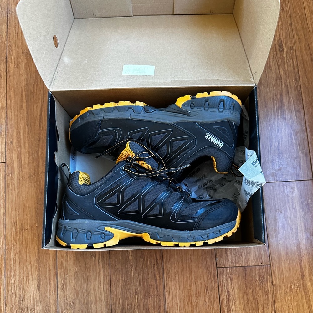 DeWalt Boron Men’s 8.5 Shoes New in Box